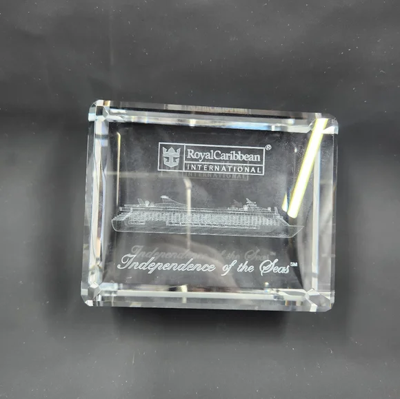 Royal Caribbean Independence of the Seas 3D Etched Crystal Block Paper Weight